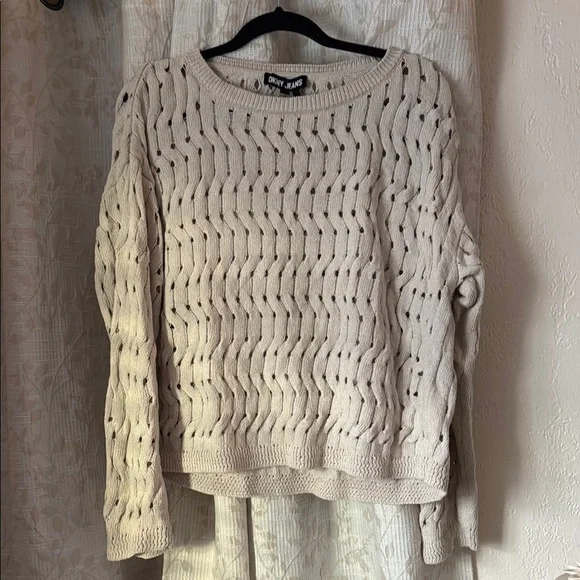 DKNY Textured Knit Women’s Sweater in Light Beige With Glitter/Shiny Finishes - Picture 6 of 9